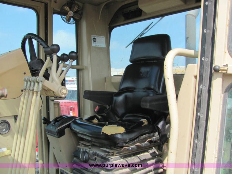 image for item 6955 1995 Caterpillar 140H motor grader