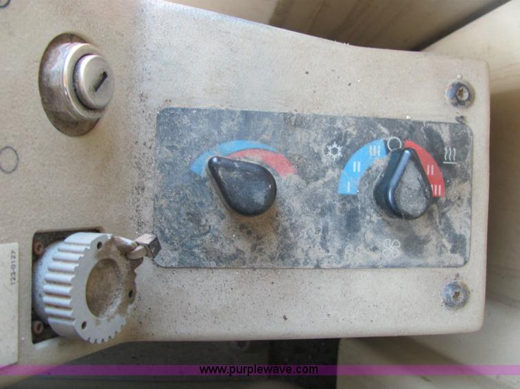 image for item 6955 1995 Caterpillar 140H motor grader