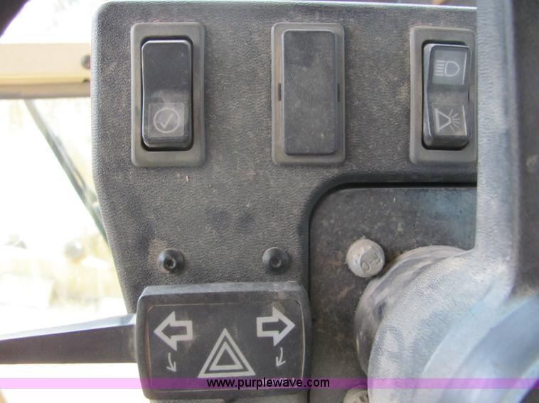 image for item 6955 1995 Caterpillar 140H motor grader