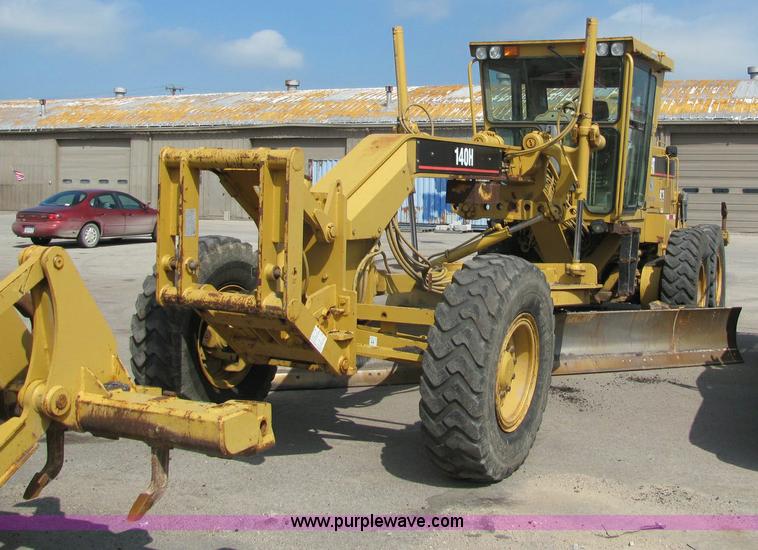 image for item 6956 1995 Caterpillar 140H motor grader