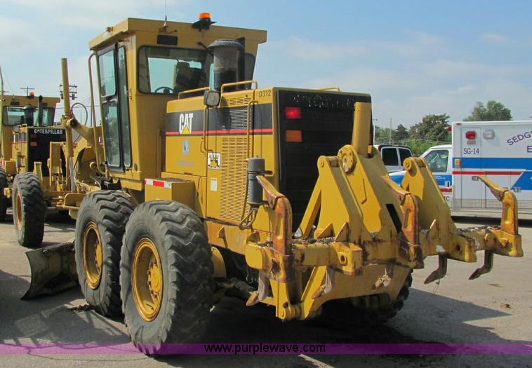 image for item 6956 1995 Caterpillar 140H motor grader