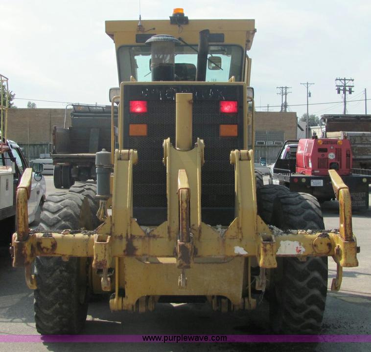image for item 6956 1995 Caterpillar 140H motor grader