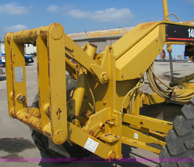 image for item 6956 1995 Caterpillar 140H motor grader