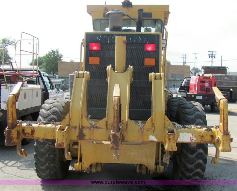 image for item 6956 1995 Caterpillar 140H motor grader