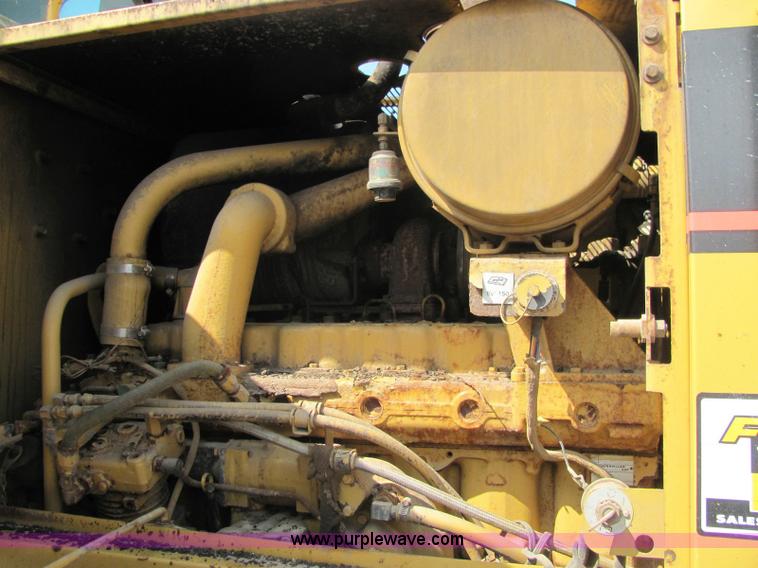 image for item 6956 1995 Caterpillar 140H motor grader