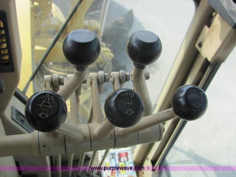 image for item 6956 1995 Caterpillar 140H motor grader