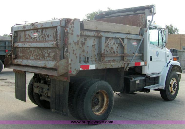 image for item 6957 2002 Freightliner FL80 single axle dump truck