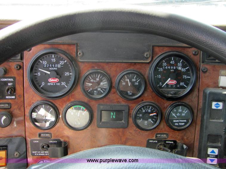 image for item 6958 2001 Peterbilt Conventional 330 tandem axle dump truck