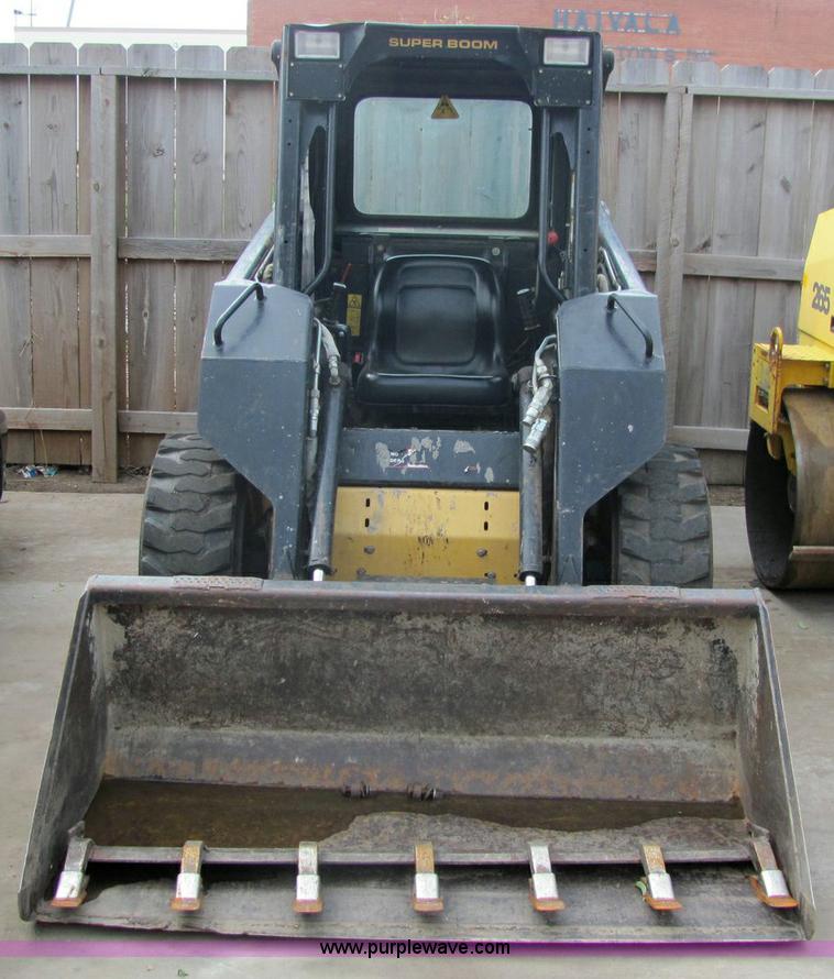 image for item 6987 1998 New Holland LX485 skid steer