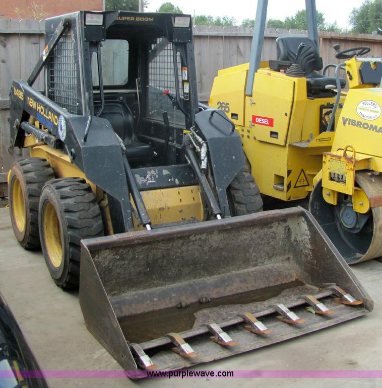 image for item 6987 1998 New Holland LX485 skid steer