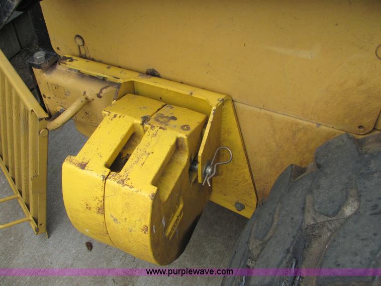 image for item 6987 1998 New Holland LX485 skid steer