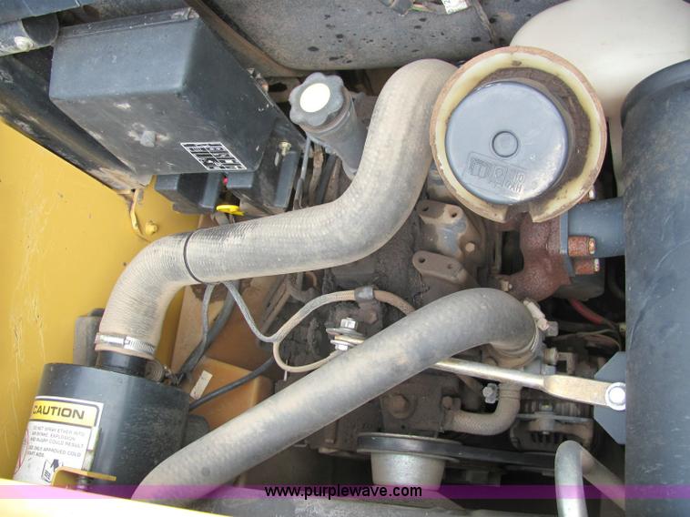 image for item 6987 1998 New Holland LX485 skid steer