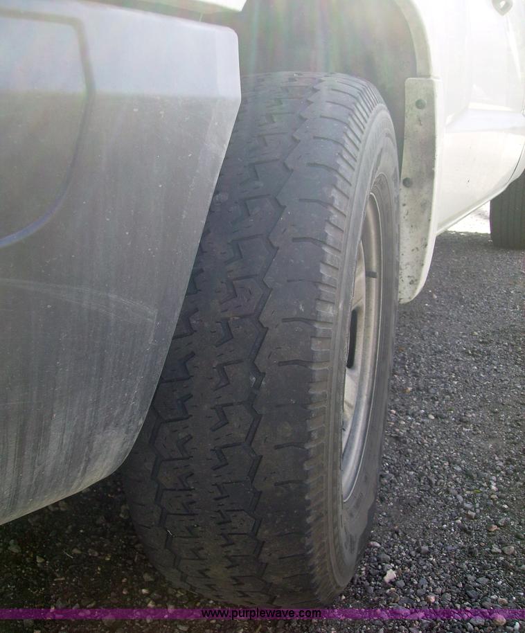 image for item 1037 2006 Dodge Dakota ST club cab pickup