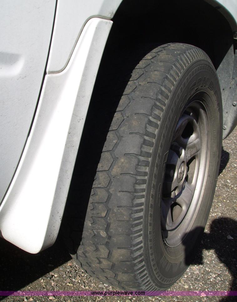 image for item 1037 2006 Dodge Dakota ST club cab pickup