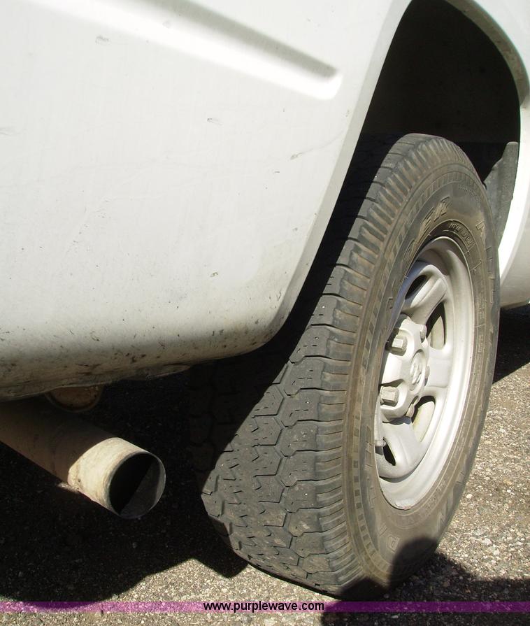 image for item 1037 2006 Dodge Dakota ST club cab pickup