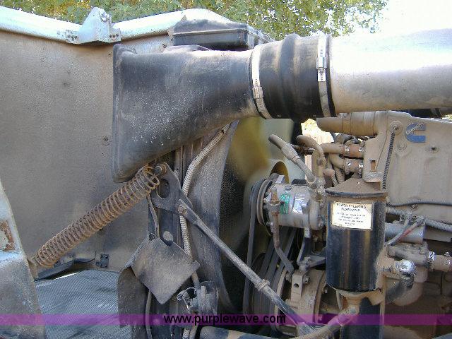 image for item 1801 1988 Freightliner FLC-64T semi truck