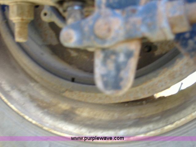 image for item 1801 1988 Freightliner FLC-64T semi truck