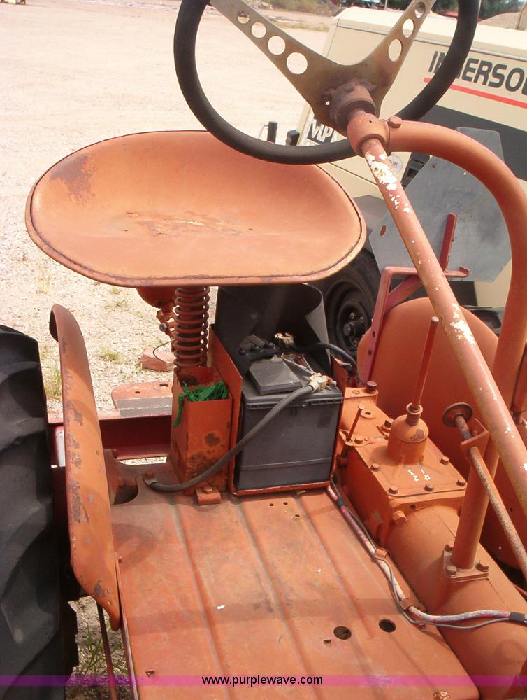 image for item 1900 IH Farmall F Cub tractor