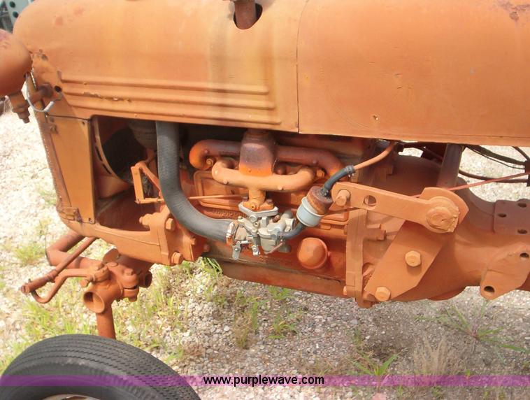 image for item 1900 IH Farmall F Cub tractor