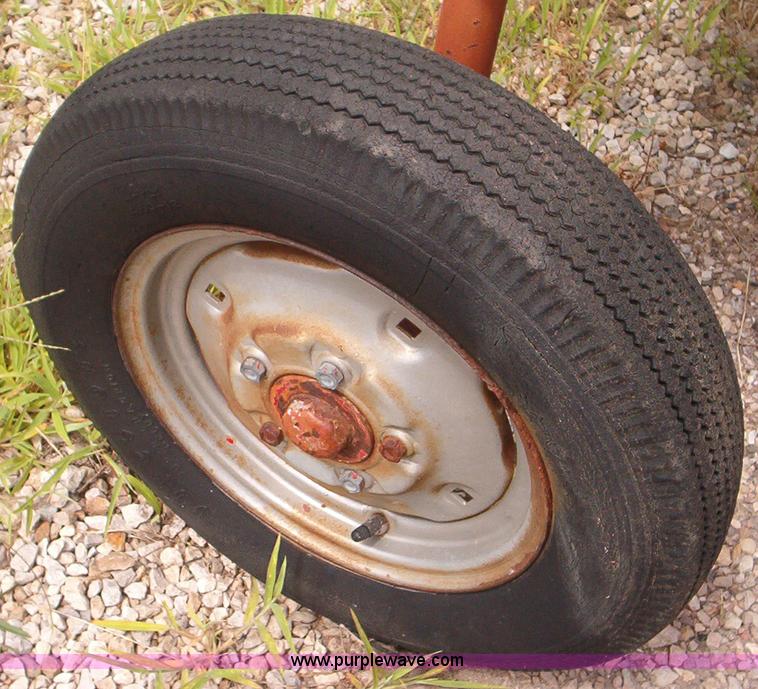 image for item 1900 IH Farmall F Cub tractor