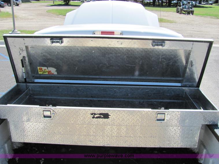 image for item 2244 2001 Ford F250 Super Duty pickup truck