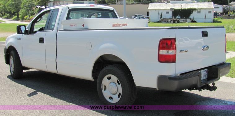 image for item 2245 2006 Ford F150 pickup truck
