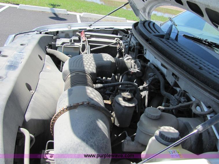 image for item 2245 2006 Ford F150 pickup truck