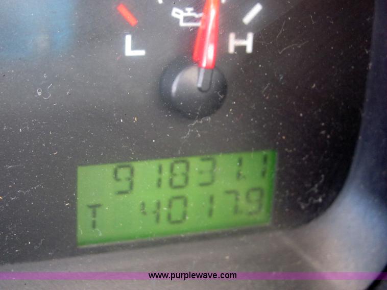 image for item 2247 2006 Ford F150 XL pickup truck