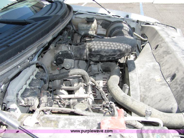 image for item 2247 2006 Ford F150 XL pickup truck