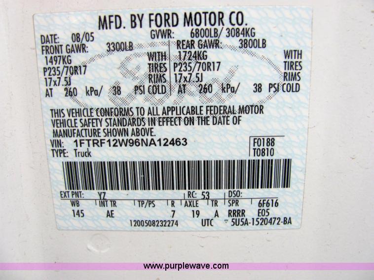 image for item 2330 2006 Ford F150 pickup truck