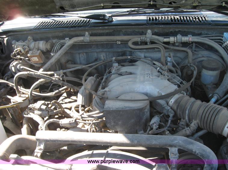 image for item 2766 1994 Nissan pickup