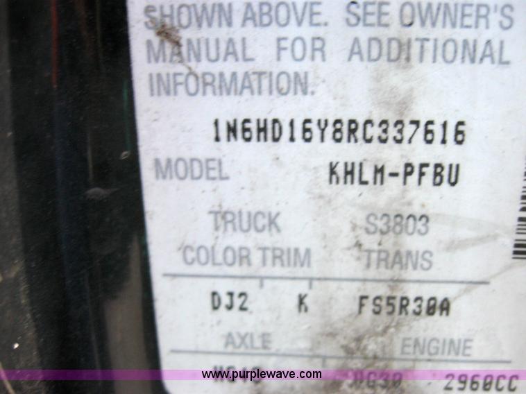 image for item 2766 1994 Nissan pickup