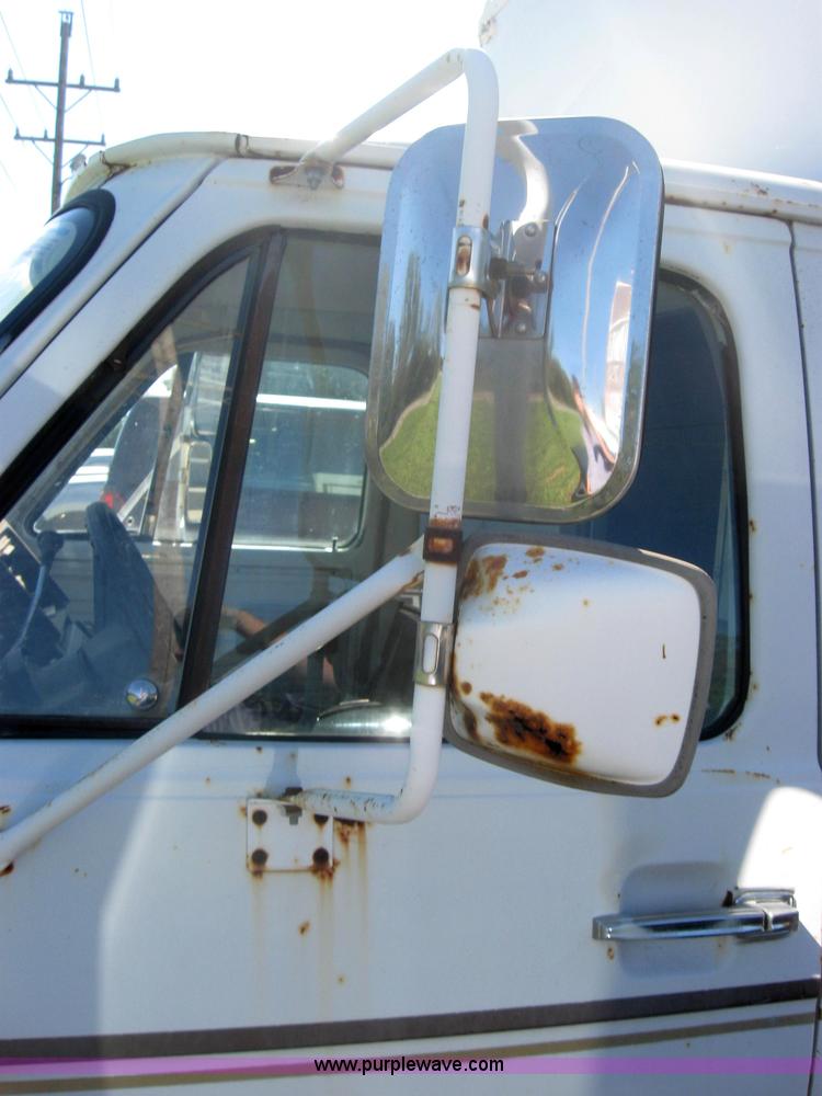 image for item 2767 1984 GMC Vandura 3500