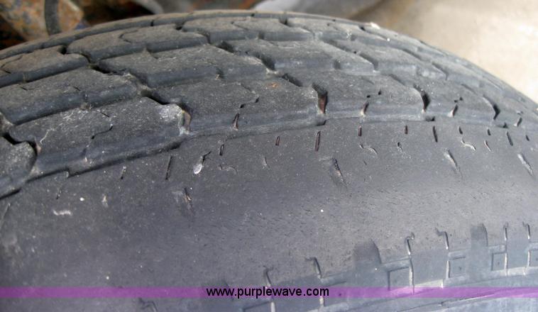 image for item 2769 1990 Ford F150 super cab pickup