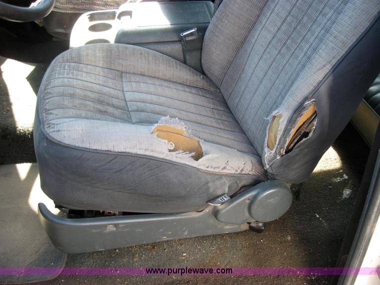 image for item 2769 1990 Ford F150 super cab pickup