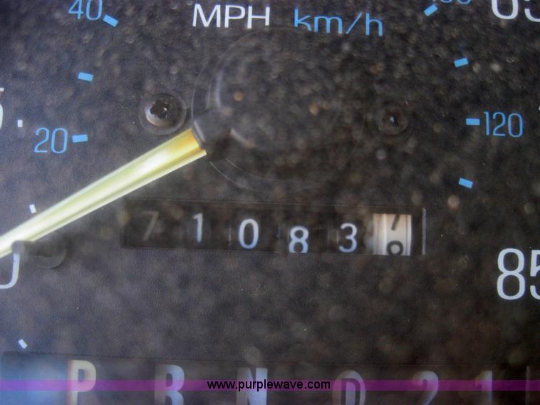 image for item 2769 1990 Ford F150 super cab pickup