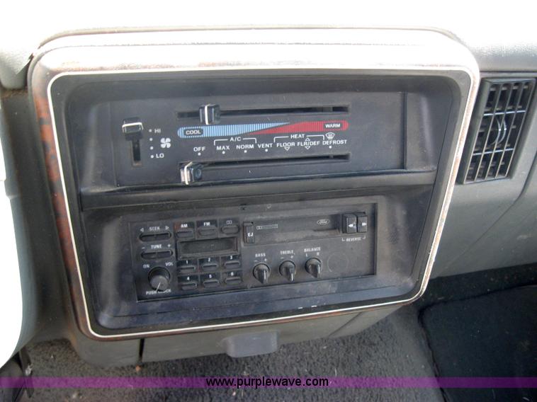 image for item 2769 1990 Ford F150 super cab pickup