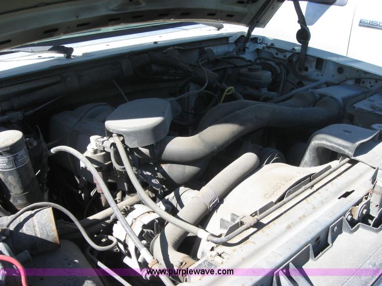 image for item 2769 1990 Ford F150 super cab pickup