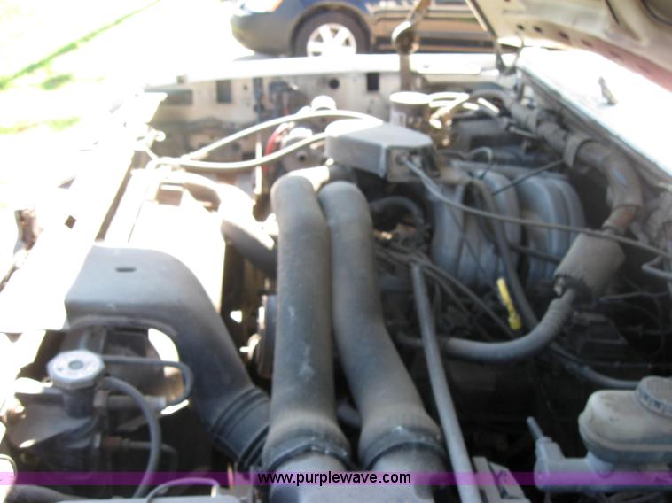 image for item 2769 1990 Ford F150 super cab pickup