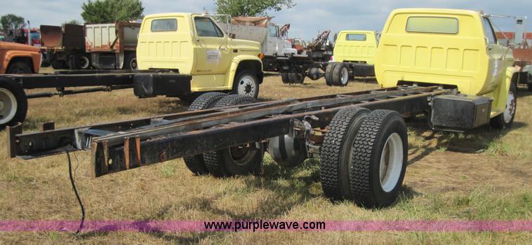 image for item 3149 1986 GMC C6500 truck