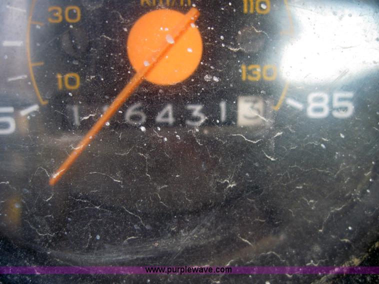 image for item 3150 1986 GMC C6500 truck