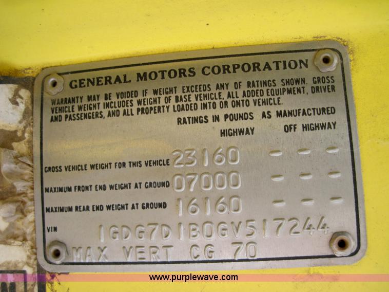 image for item 3150 1986 GMC C6500 truck