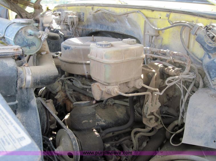 image for item 3150 1986 GMC C6500 truck