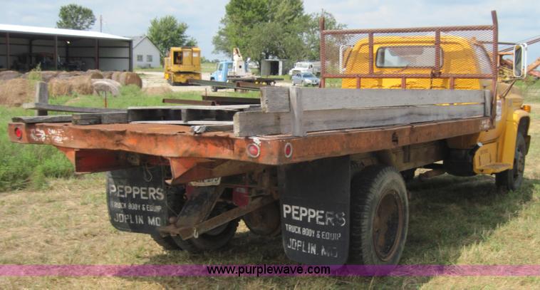 image for item 3157 1978 Chevrolet C60 flatbed truck with hoist