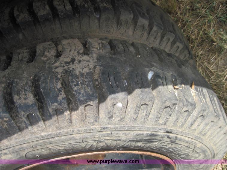 image for item 3157 1978 Chevrolet C60 flatbed truck with hoist