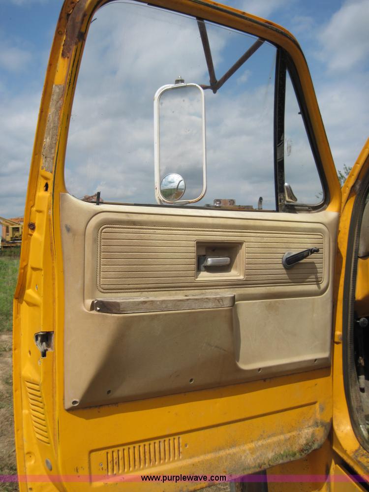 image for item 3157 1978 Chevrolet C60 flatbed truck with hoist