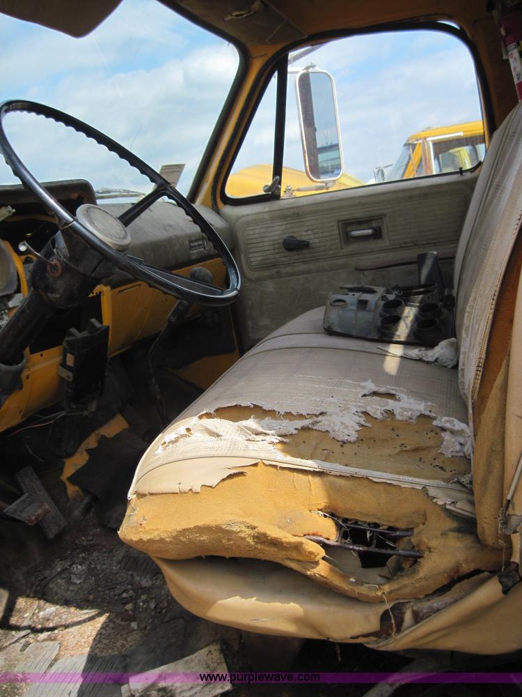 image for item 3157 1978 Chevrolet C60 flatbed truck with hoist