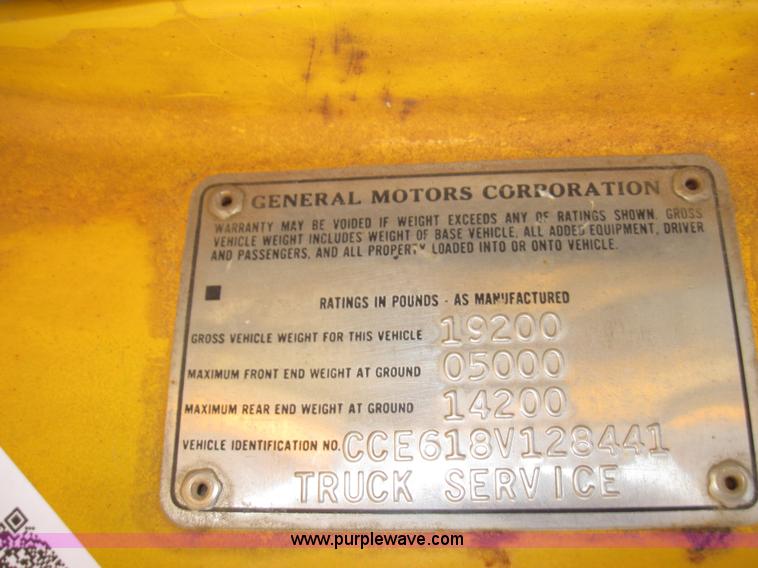 image for item 3157 1978 Chevrolet C60 flatbed truck with hoist