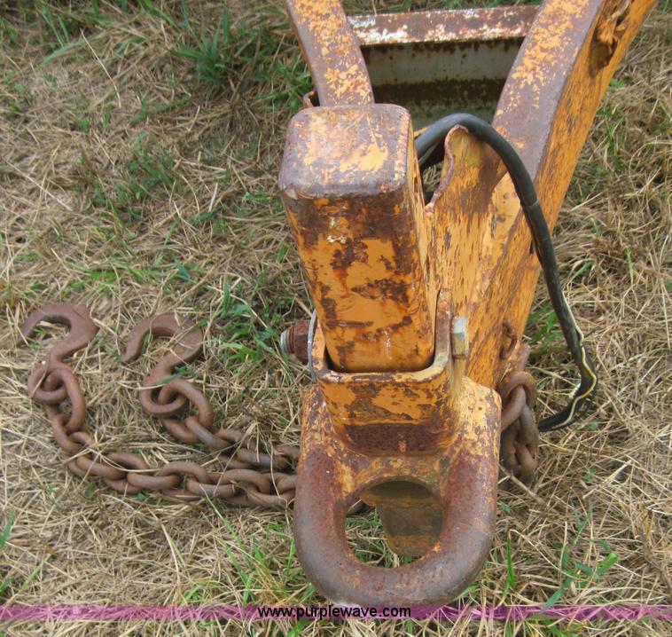 image for item 3158 18' flatbed trailer