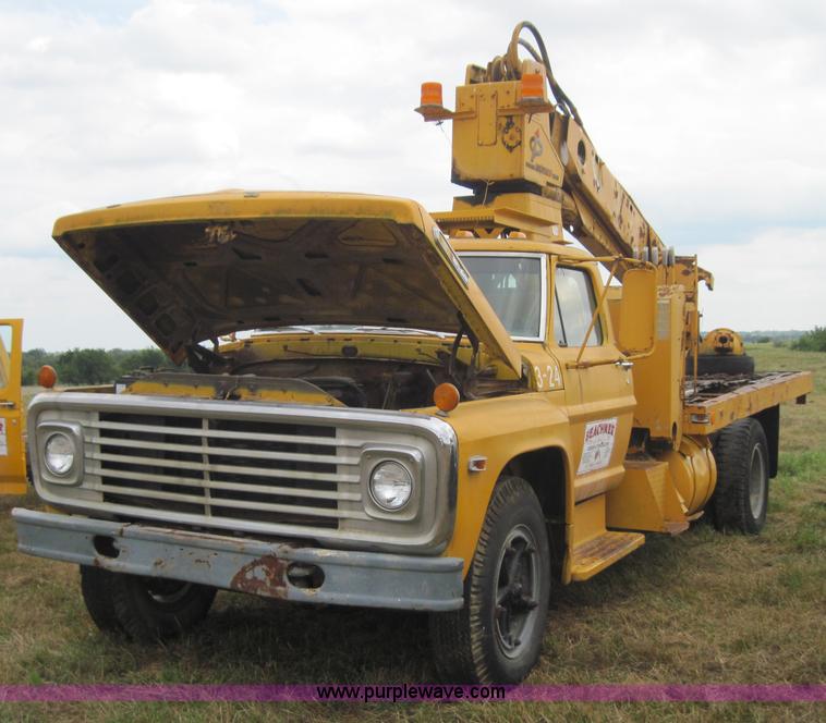 image for item 3161 1969 Ford 750 truck with utility equipment bed and hydraulic drill